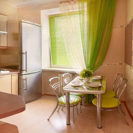 Luxury 3 Rooms Apartments In Center By Green House 폴타바 외부 사진