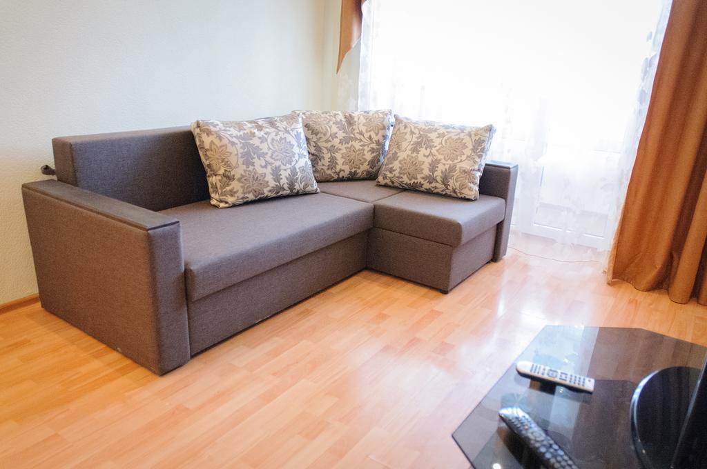 Luxury 3 Rooms Apartments In Center By Green House 폴타바 외부 사진