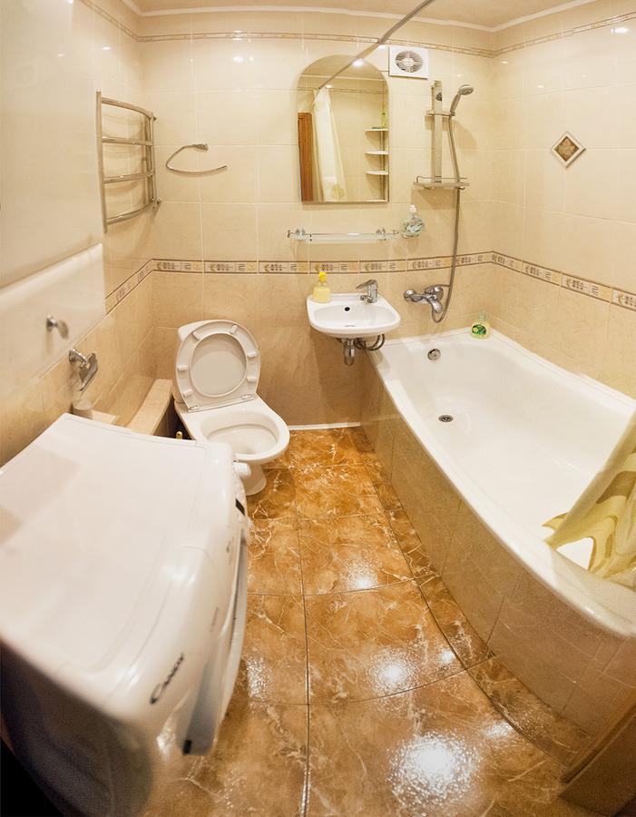 Luxury 3 Rooms Apartments In Center By Green House 폴타바 외부 사진