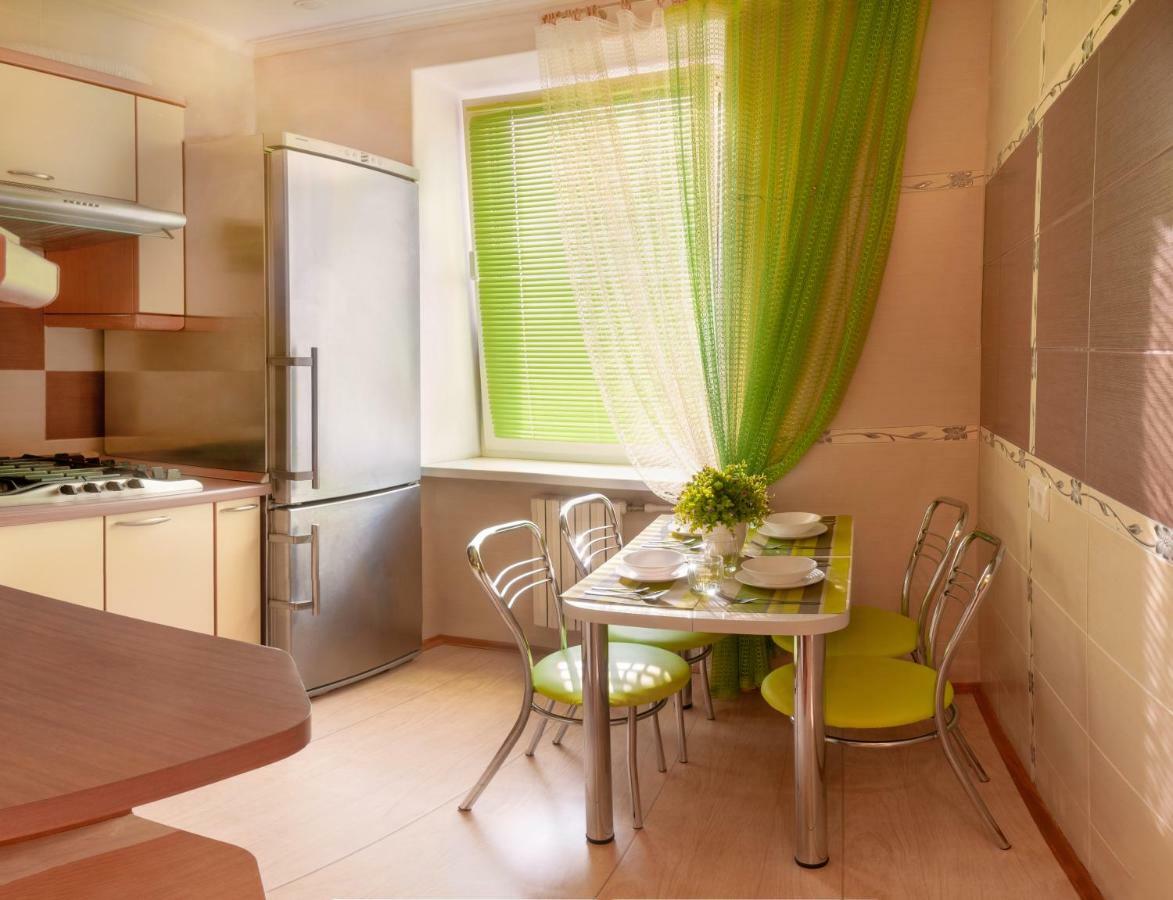 Luxury 3 Rooms Apartments In Center By Green House 폴타바 외부 사진
